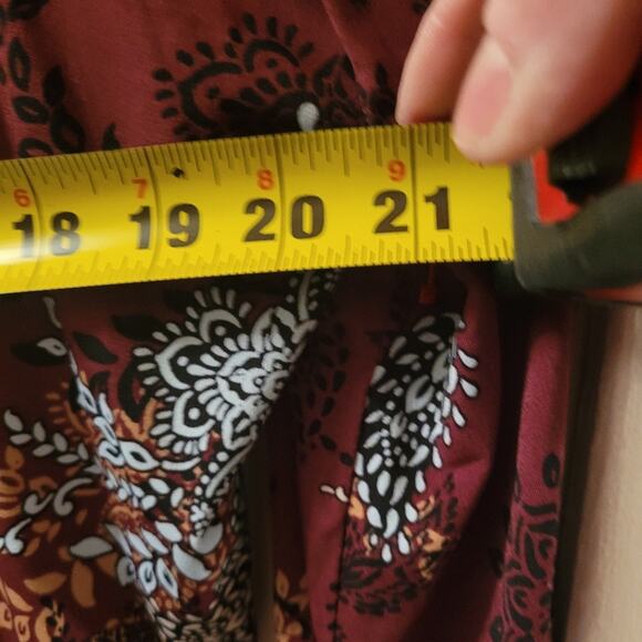 Susan Graver Womens Liquid Knit Top V-Neck Floral Blouse Size 1X Burgandy/Blue - Picture 5 of 12